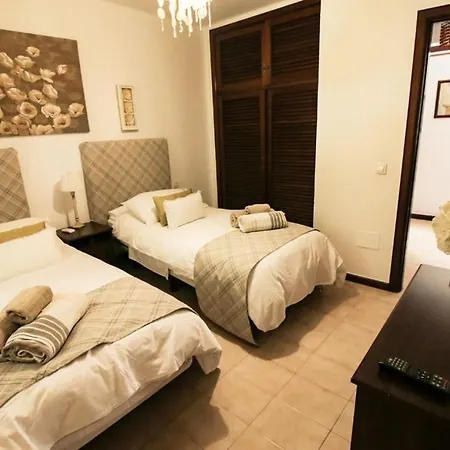 La Luna Villa *